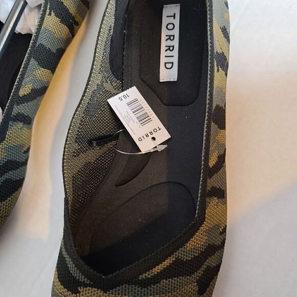 10.5W Extra Wide Width Torrid Flat Green Camouflage Flex Sole Knit Cushioned - Picture 4 of 9